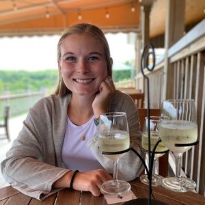 Meet Your Posher, Maddie